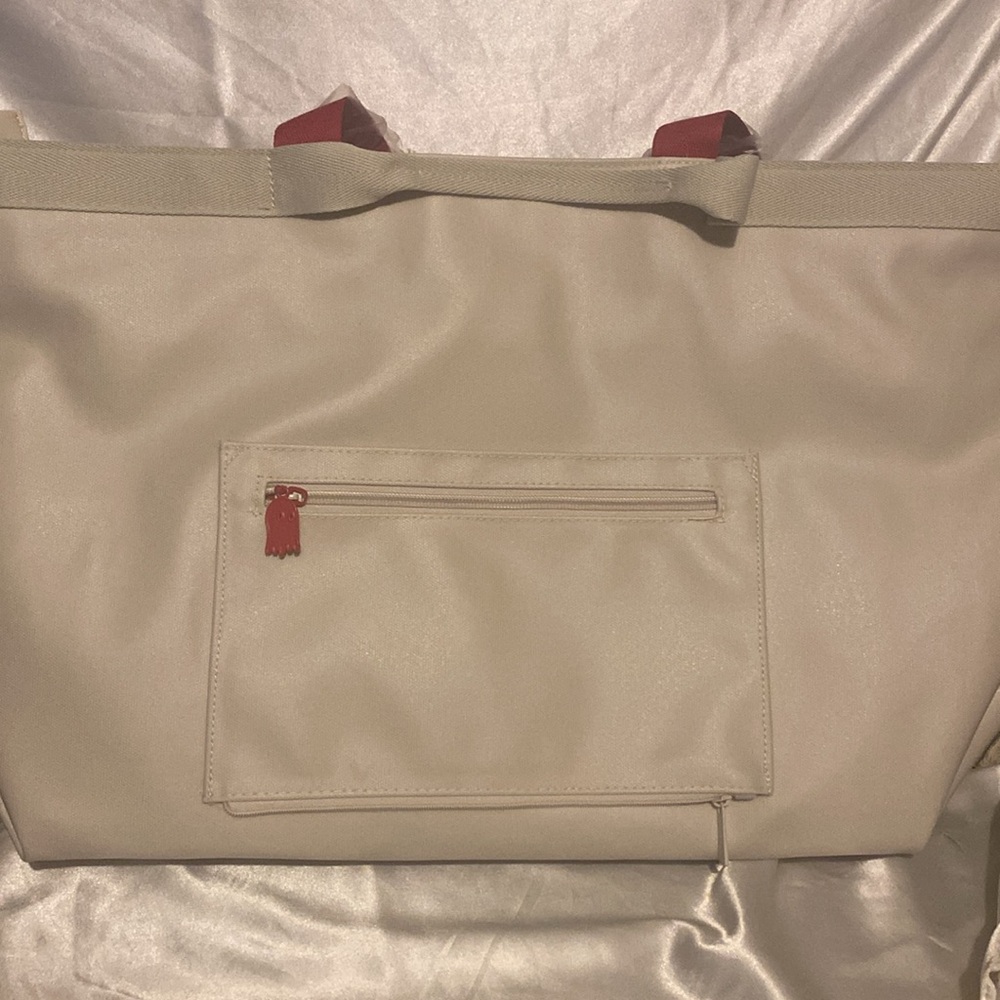 Beis X Lonely Ghost travel tote bag - Picture 8 of 12